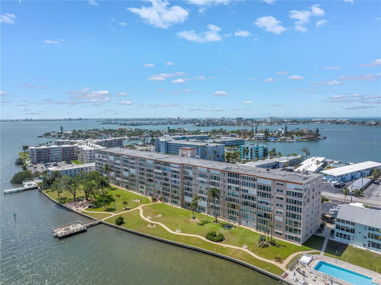 Sarasota/St. Petersburg Real Estate | View 1847 SHORE DRIVE, 507 | 2 Beds, 2 Baths