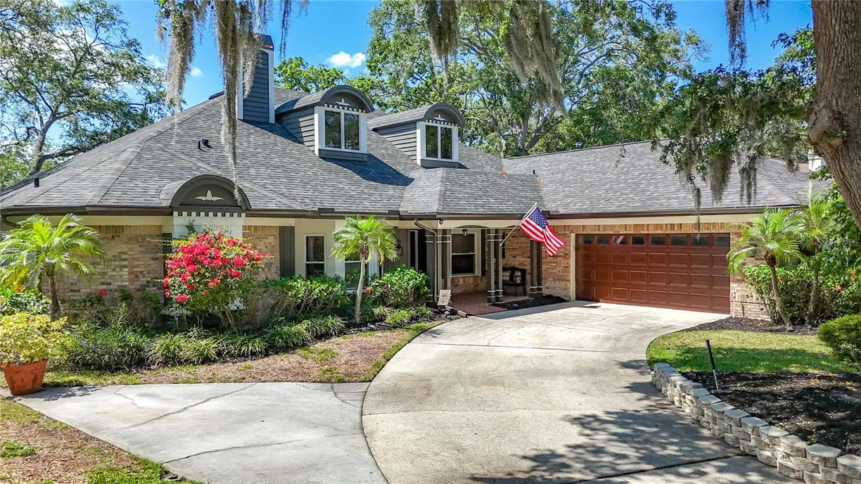Sarasota/St. Petersburg Real Estate | View 213 SHEFFIELD CIRCLE | 4 Beds, 3 Baths