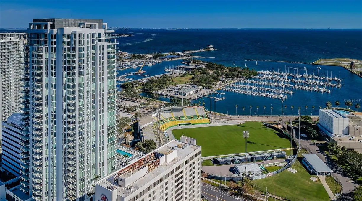 Sarasota/St. Petersburg Real Estate | View 301 1ST STREET, 3004 | 2 Beds, 3 Baths