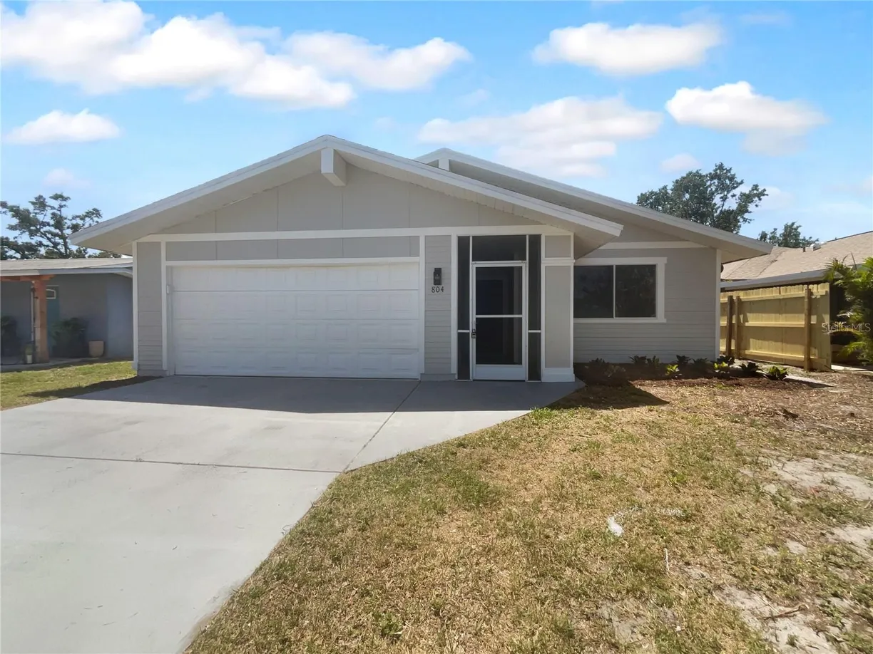 Sarasota/St. Petersburg Real Estate | View 804 PINELAND AVENUE | 3 Beds, 2 Baths