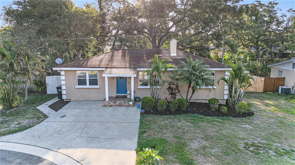 Sarasota/St. Petersburg Real Estate | View 1513 OWEN DRIVE | 2 Beds, 2 Baths
