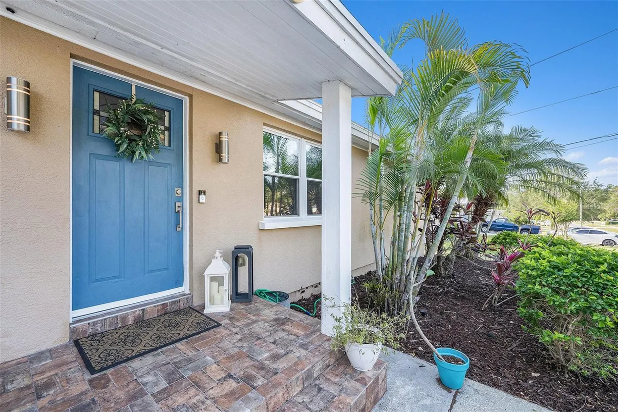 Sarasota/St. Petersburg Real Estate | View 1513 OWEN DRIVE | Listing