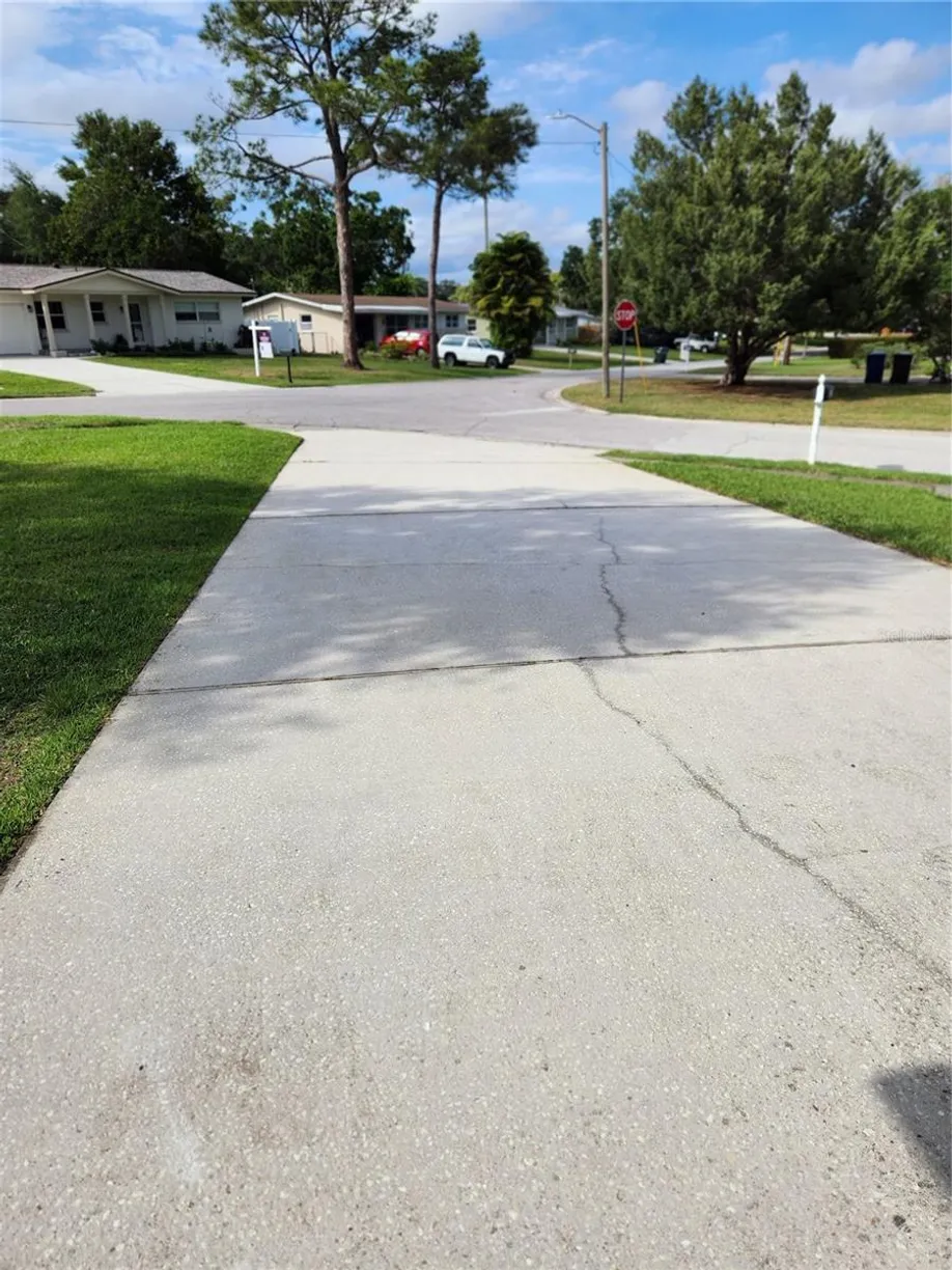 Sarasota/St. Petersburg Real Estate | View 1345 CAMBRIDGE DRIVE | Listing