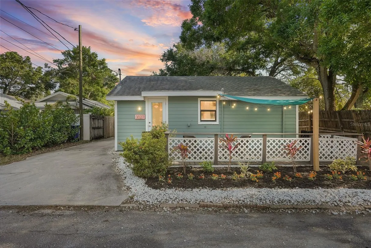 Sarasota/St. Petersburg Real Estate | View 3027 BURLINGTON AVENUE | Listing