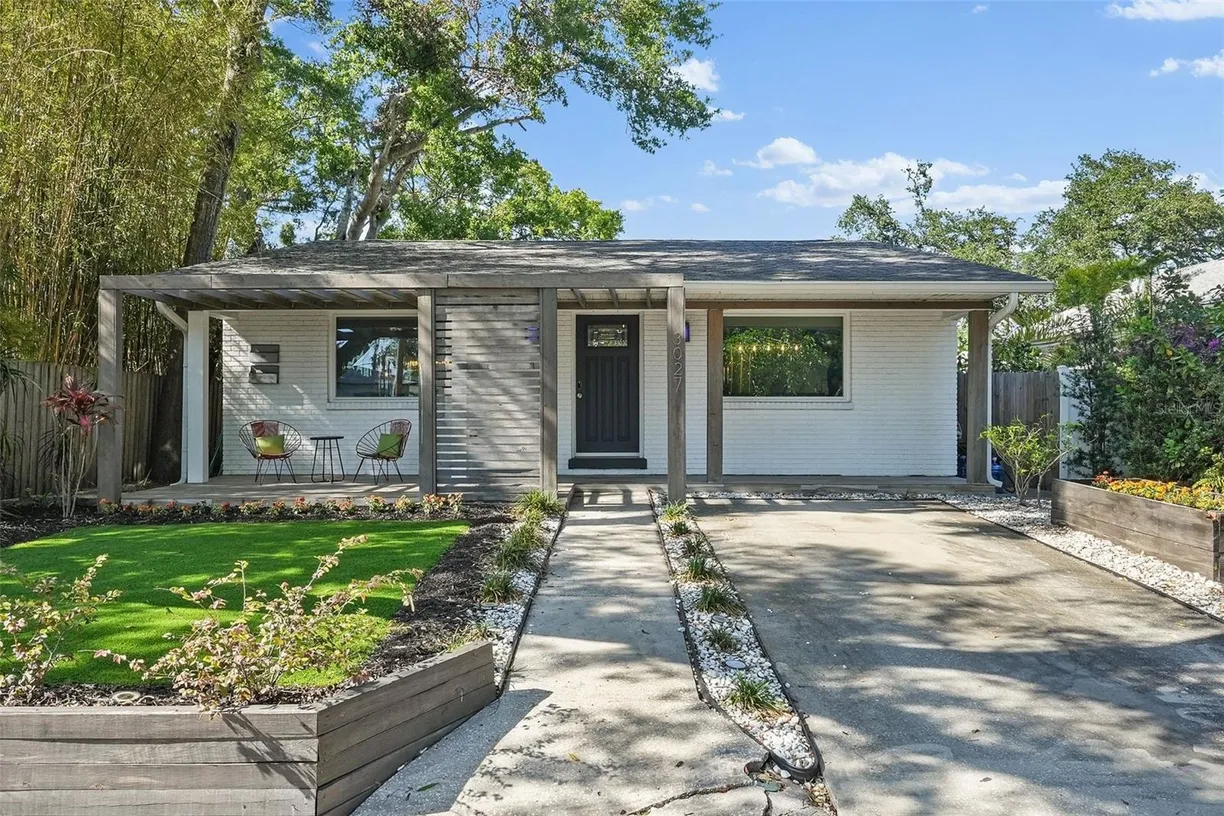 Sarasota/St. Petersburg Real Estate | View 3027 BURLINGTON AVENUE | Listing