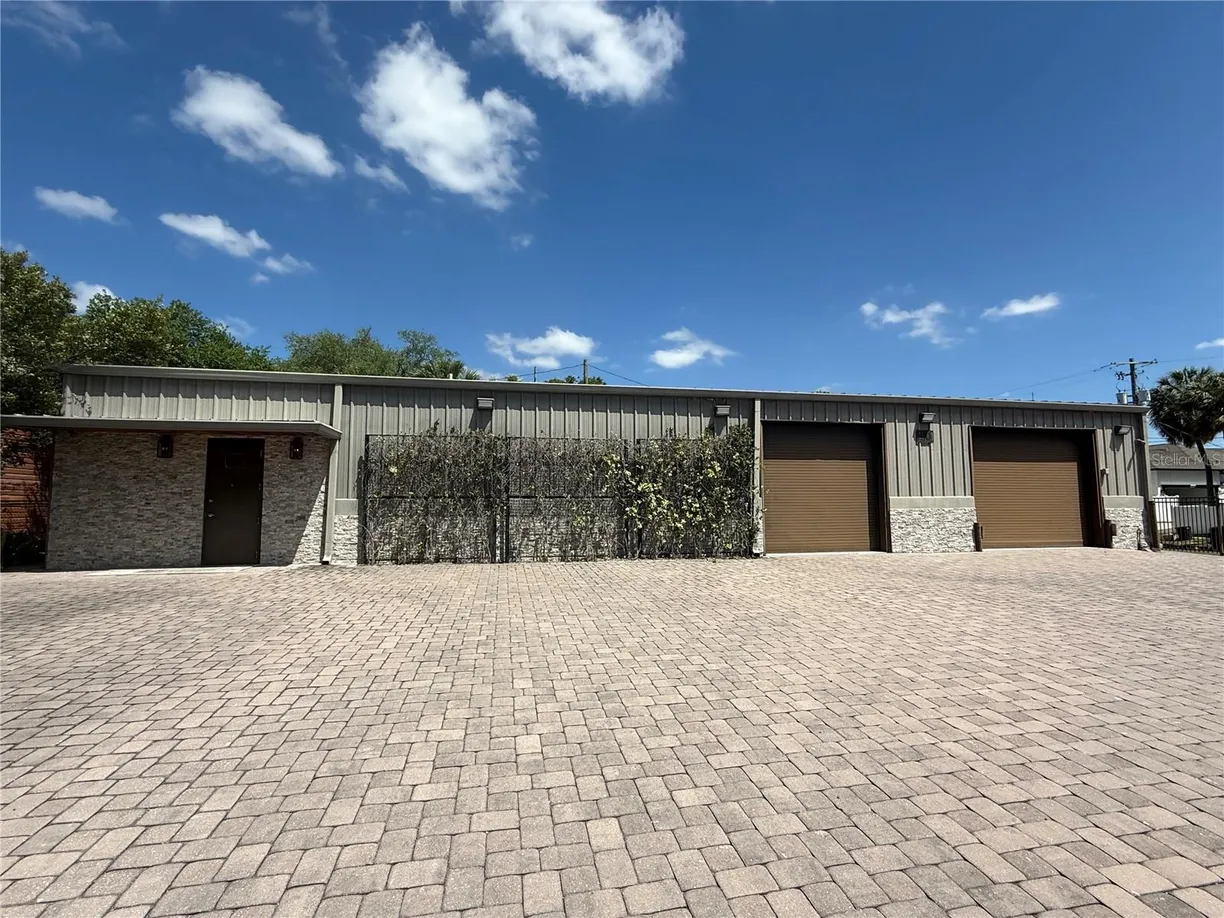Sarasota/St. Petersburg Real Estate | View 2101 W CYPRESS STREET