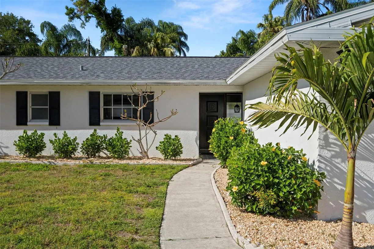 Sarasota/St. Petersburg Real Estate | View 1698 EDEN COURT | Listing