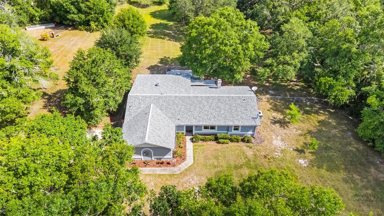 Sarasota/St. Petersburg Real Estate | View 809 BUTCH CASSIDY TRAIL | 3 Beds, 2 Baths