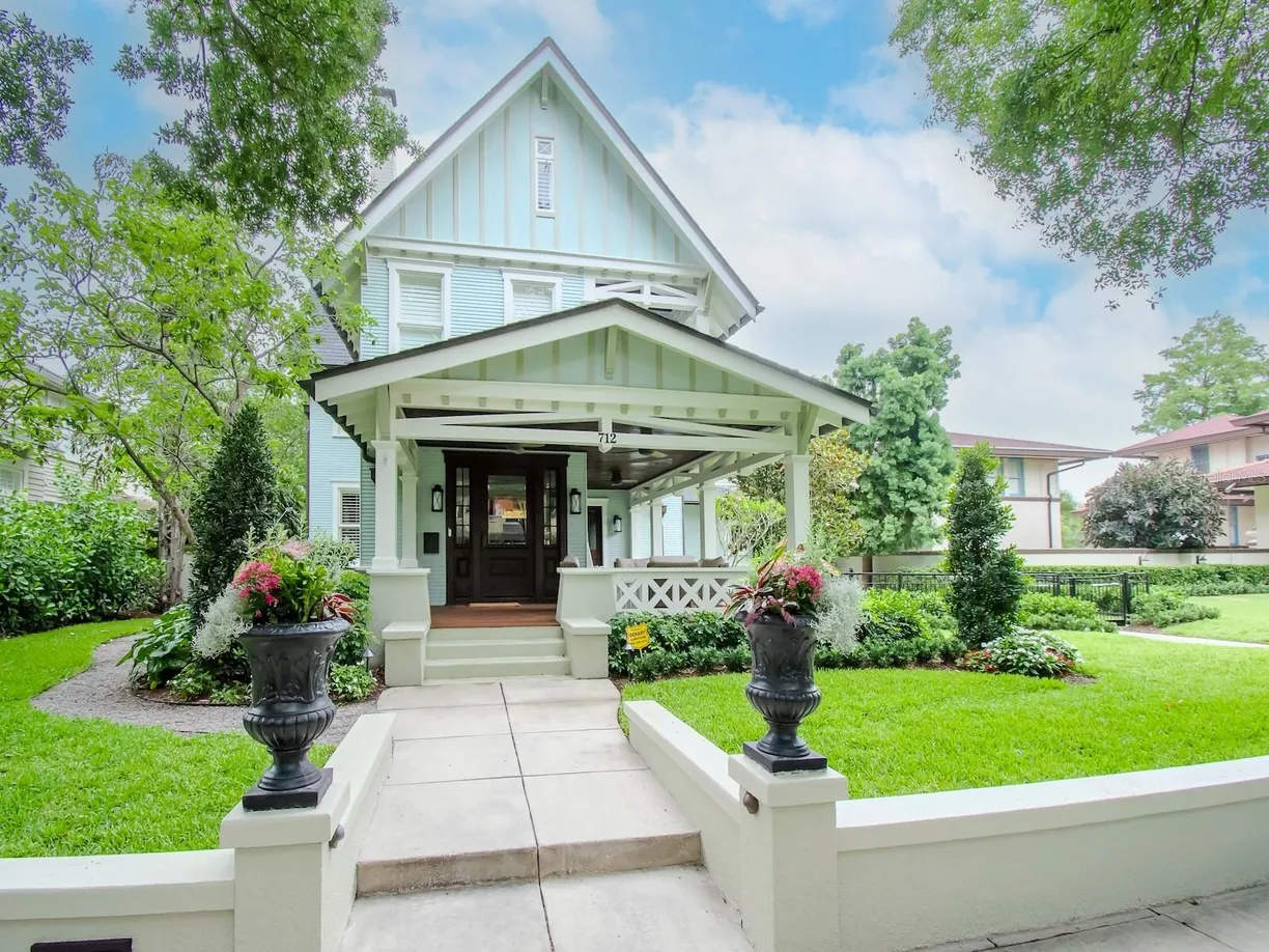 Sarasota/St. Petersburg Real Estate | View 712 S NEWPORT AVENUE | Listing