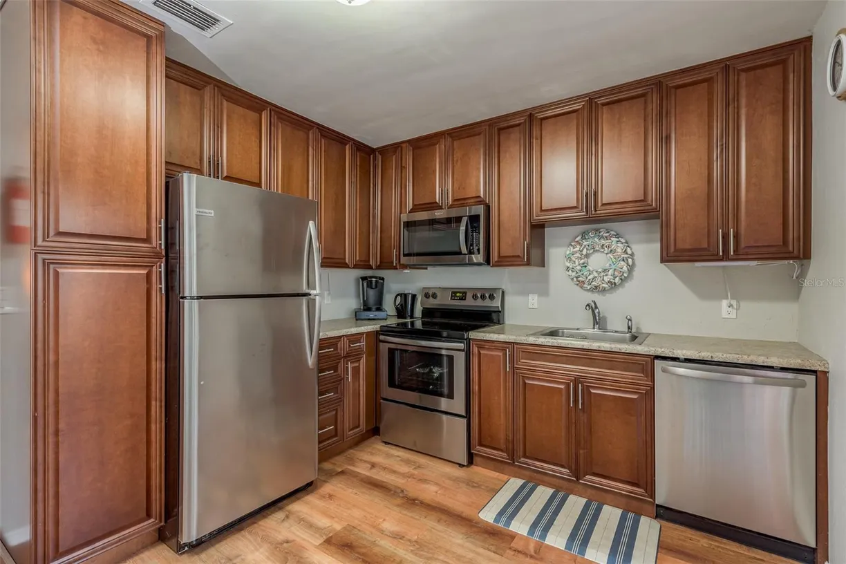 Sarasota/St. Petersburg Real Estate | View 1253 UNION STREET | Listing