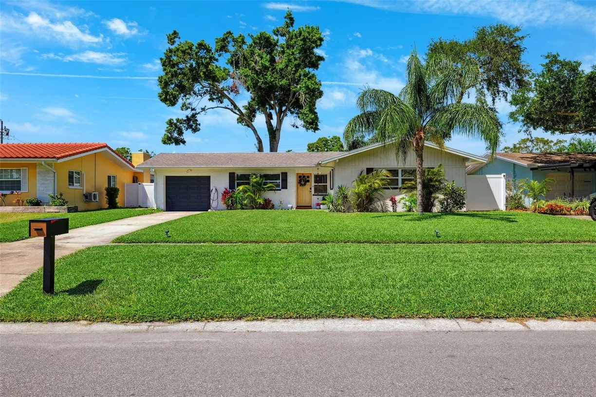 Sarasota/St. Petersburg Real Estate | View 1648 ARBOR DRIVE | Listing