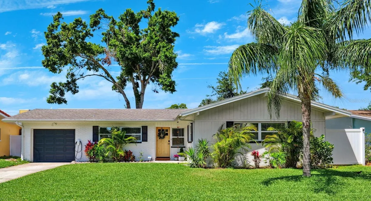 Sarasota/St. Petersburg Real Estate | View 1648 ARBOR DRIVE | 3 Beds, 2 Baths