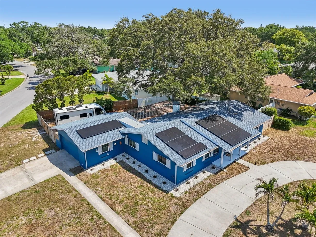 Sarasota/St. Petersburg Real Estate | View 1650 ELIZABETH LANE | Listing