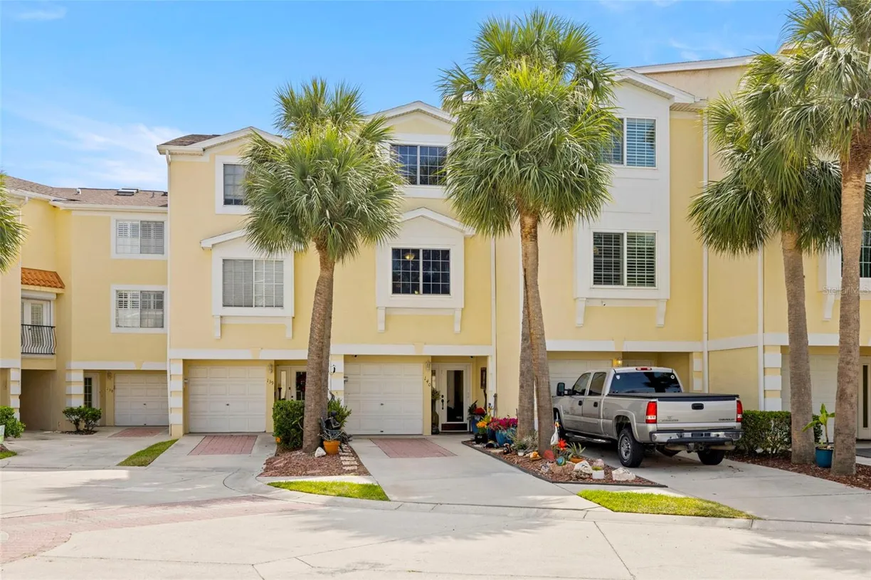 Sarasota/St. Petersburg Real Estate | View 140 BRENT CIRCLE | Listing