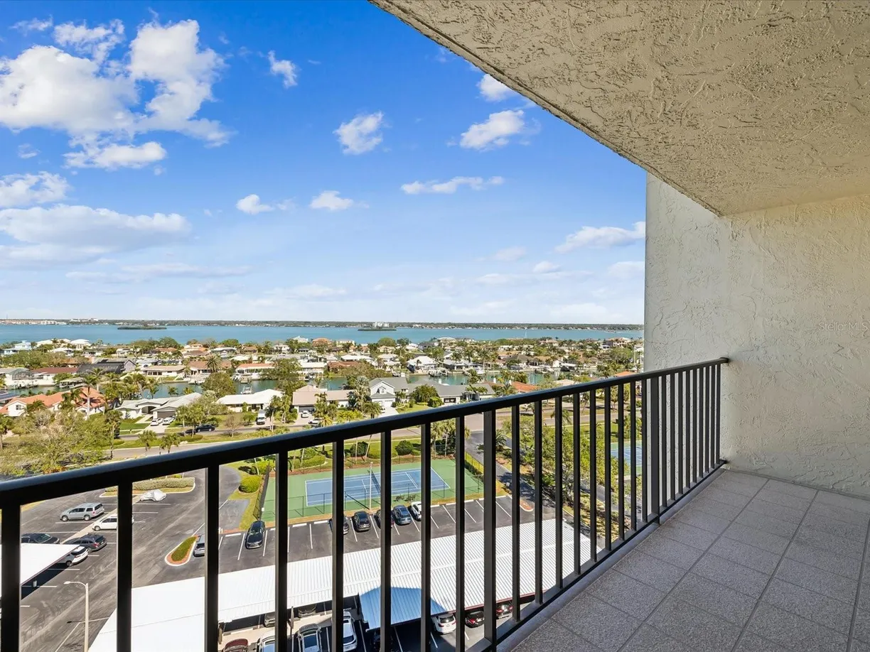 Sarasota/St. Petersburg Real Estate | View 736 ISLAND WAY, 1101 | Listing