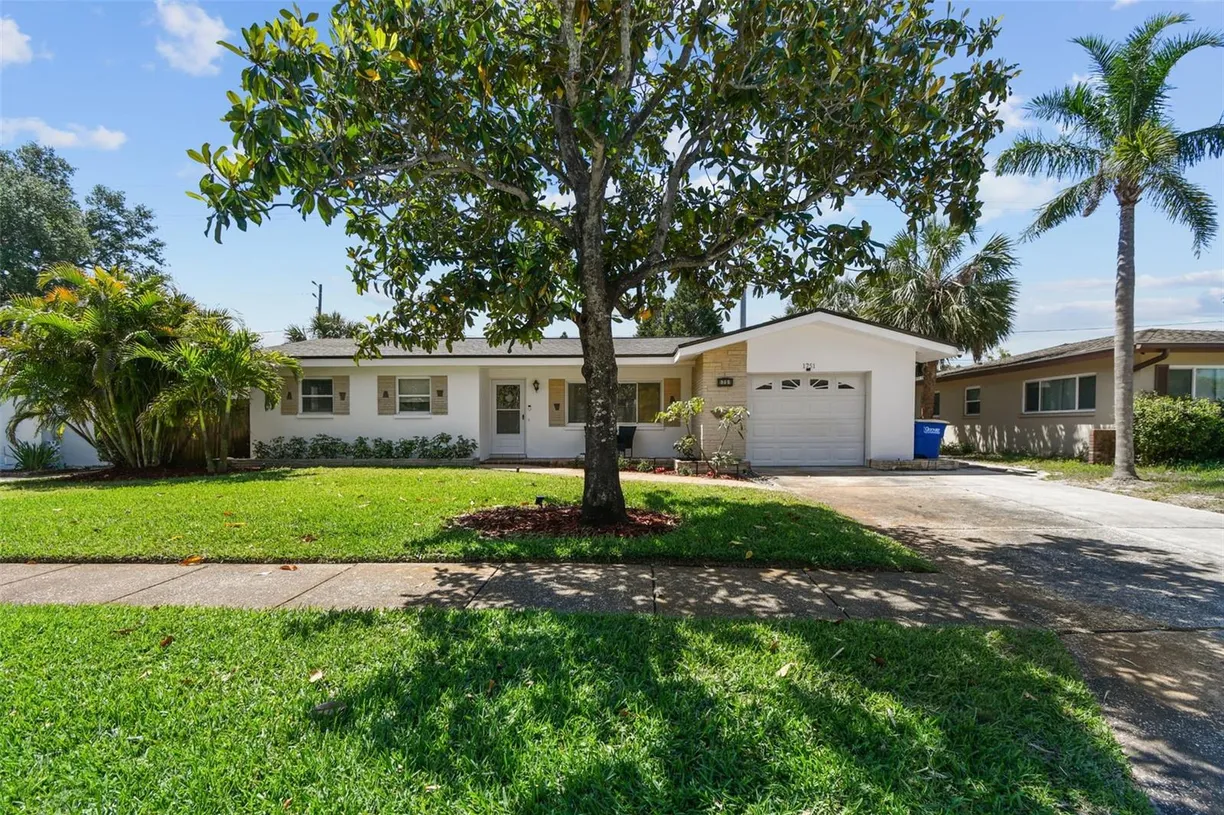 Sarasota/St. Petersburg Real Estate | View 1751 ASHTON ABBEY ROAD | 3 Beds, 2 Baths