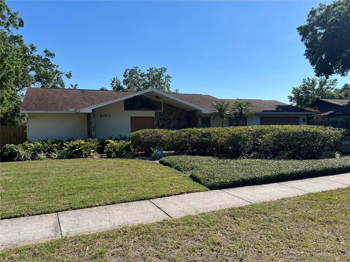 Sarasota/St. Petersburg Real Estate | View 6703 PEACHTREE DRIVE | Listing