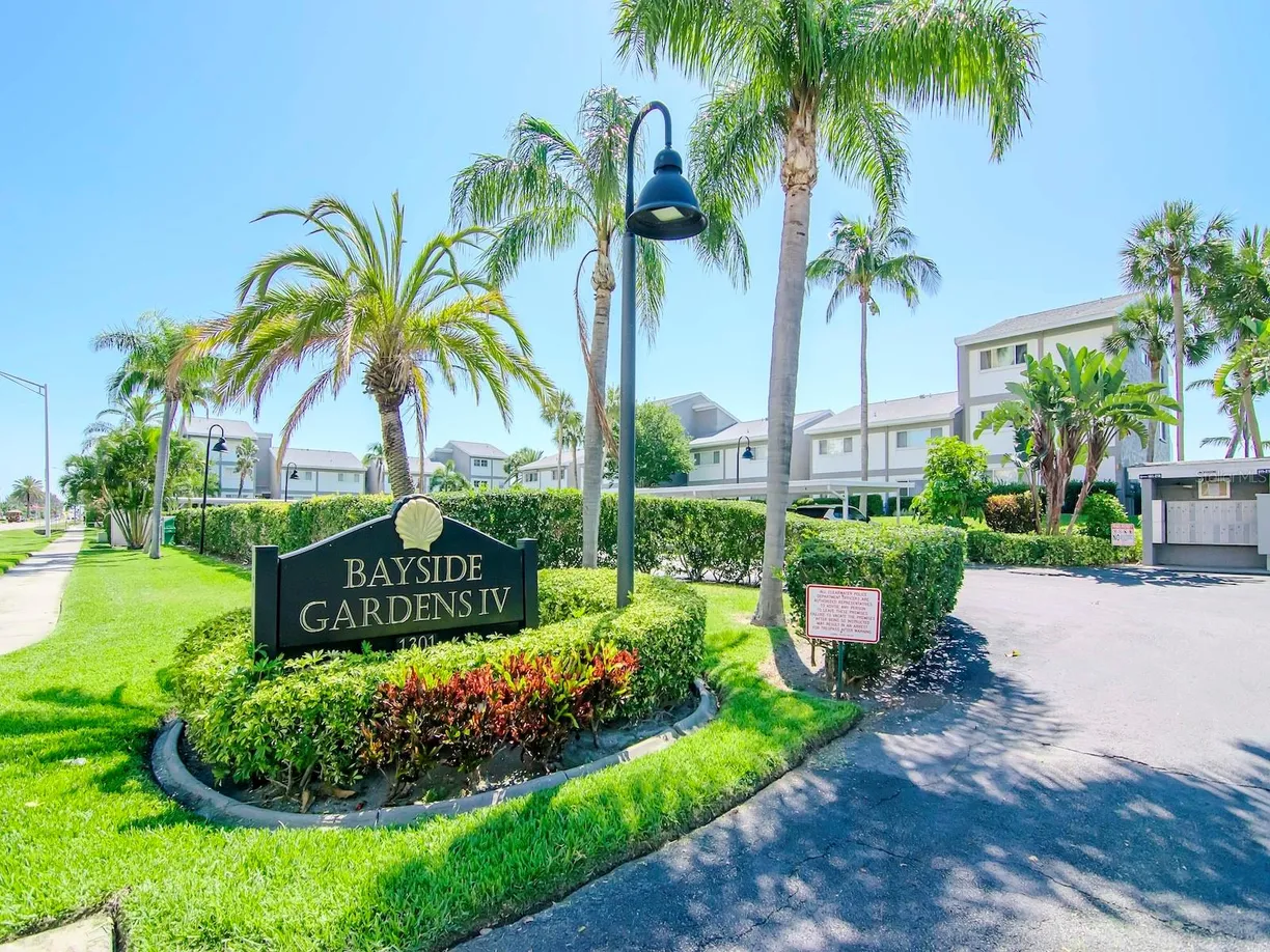 Sarasota/St. Petersburg Real Estate | View 1301 GULF BOULEVARD, 107 | Listing
