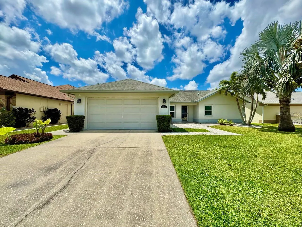 Sarasota/St. Petersburg Real Estate | View 3944 102ND PLACE | 3 Beds, 2 Baths