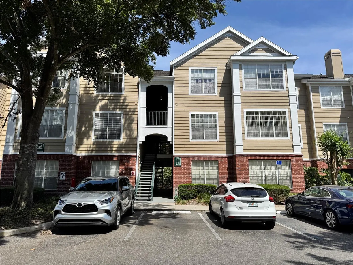 Central Florida Real Estate | View 13103 MULBERRY PARK DRIVE, 833 | 2 Beds, 2 Baths