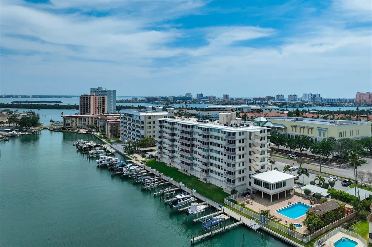 Sarasota/St. Petersburg Real Estate | View 223 ISLAND WAY, 5D | 2 Beds, 2 Baths