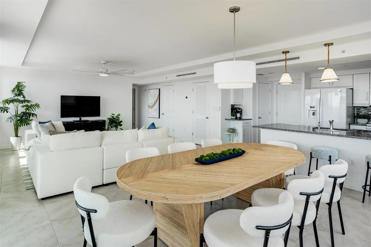 Sarasota/St. Petersburg Real Estate | View 223 ISLAND WAY, 5D | Listing