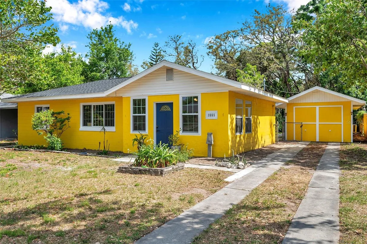 Sarasota/St. Petersburg Real Estate | View 1665 LAURA STREET | 3 Beds, 3 Baths