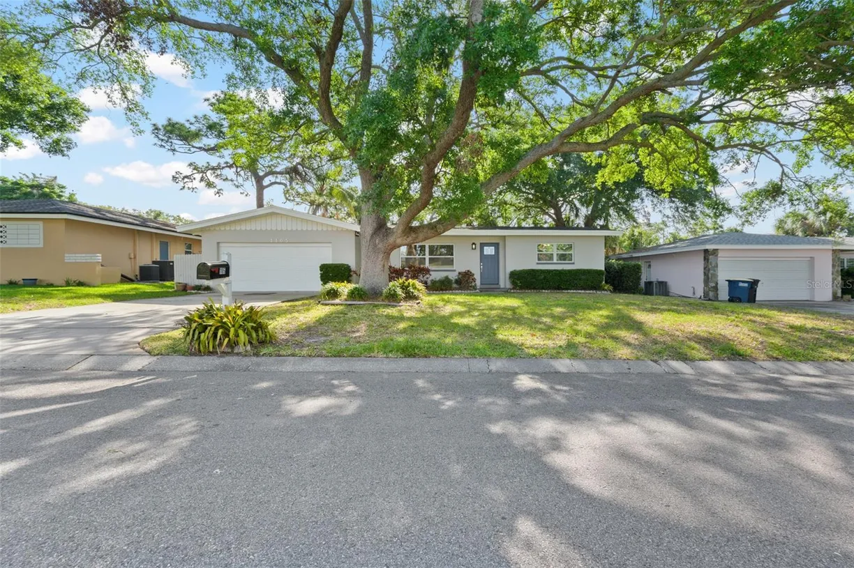 Sarasota/St. Petersburg Real Estate | View 1105 OAKVIEW AVENUE | 3 Beds, 2 Baths