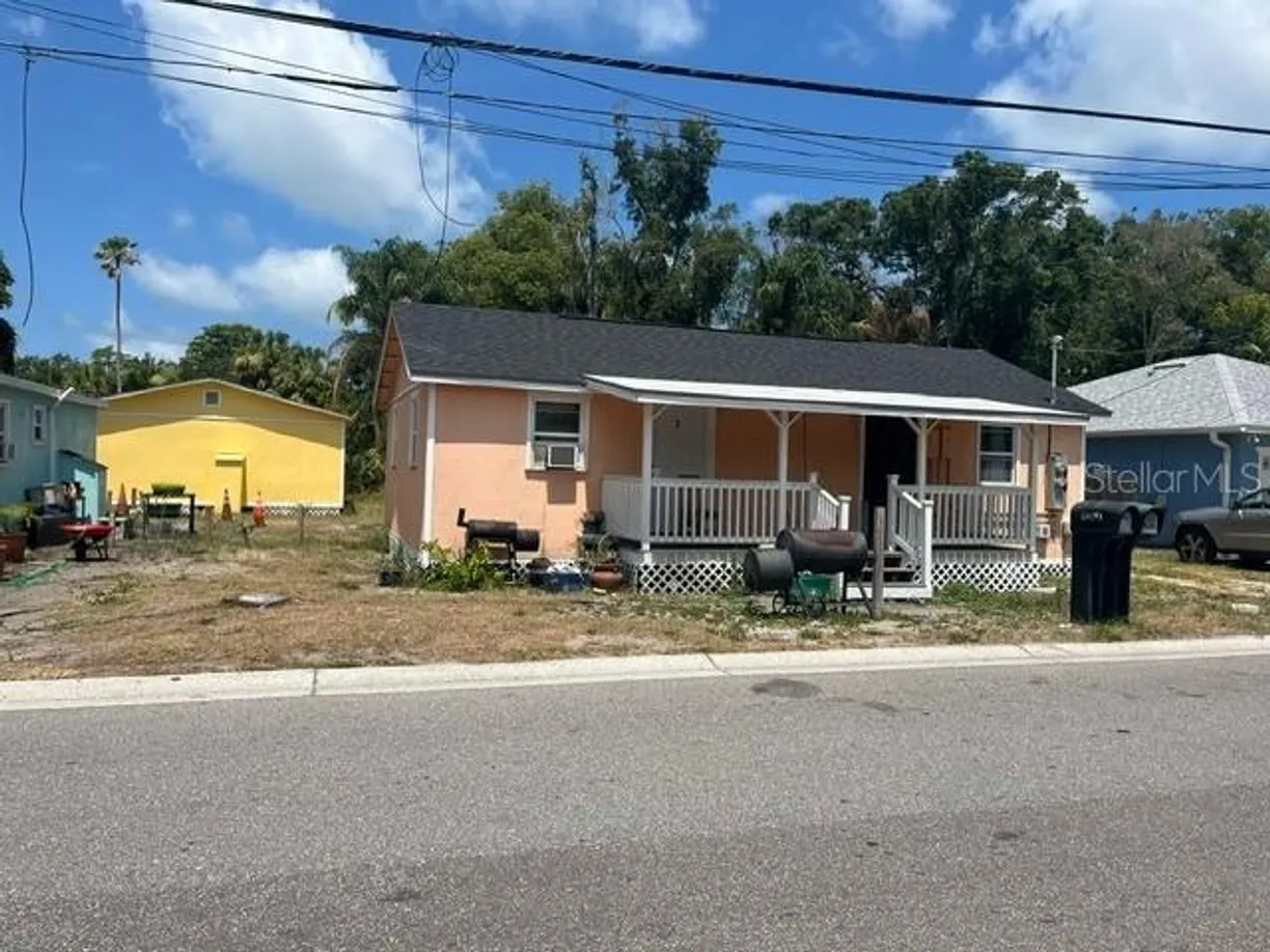 Sarasota/St. Petersburg Real Estate | View 1302 PENNSYLVANIA AVENUE | Listing