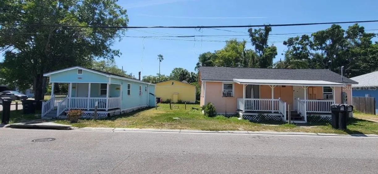 Sarasota/St. Petersburg Real Estate | View 1302 PENNSYLVANIA AVENUE | 4 Beds