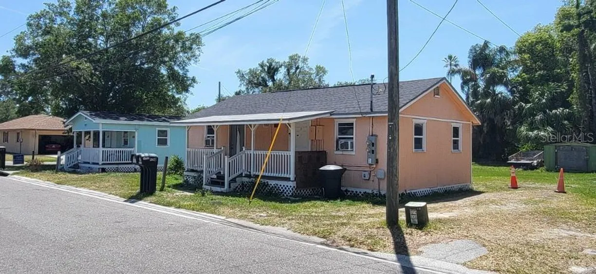 Sarasota/St. Petersburg Real Estate | View 1302 PENNSYLVANIA AVENUE | Listing