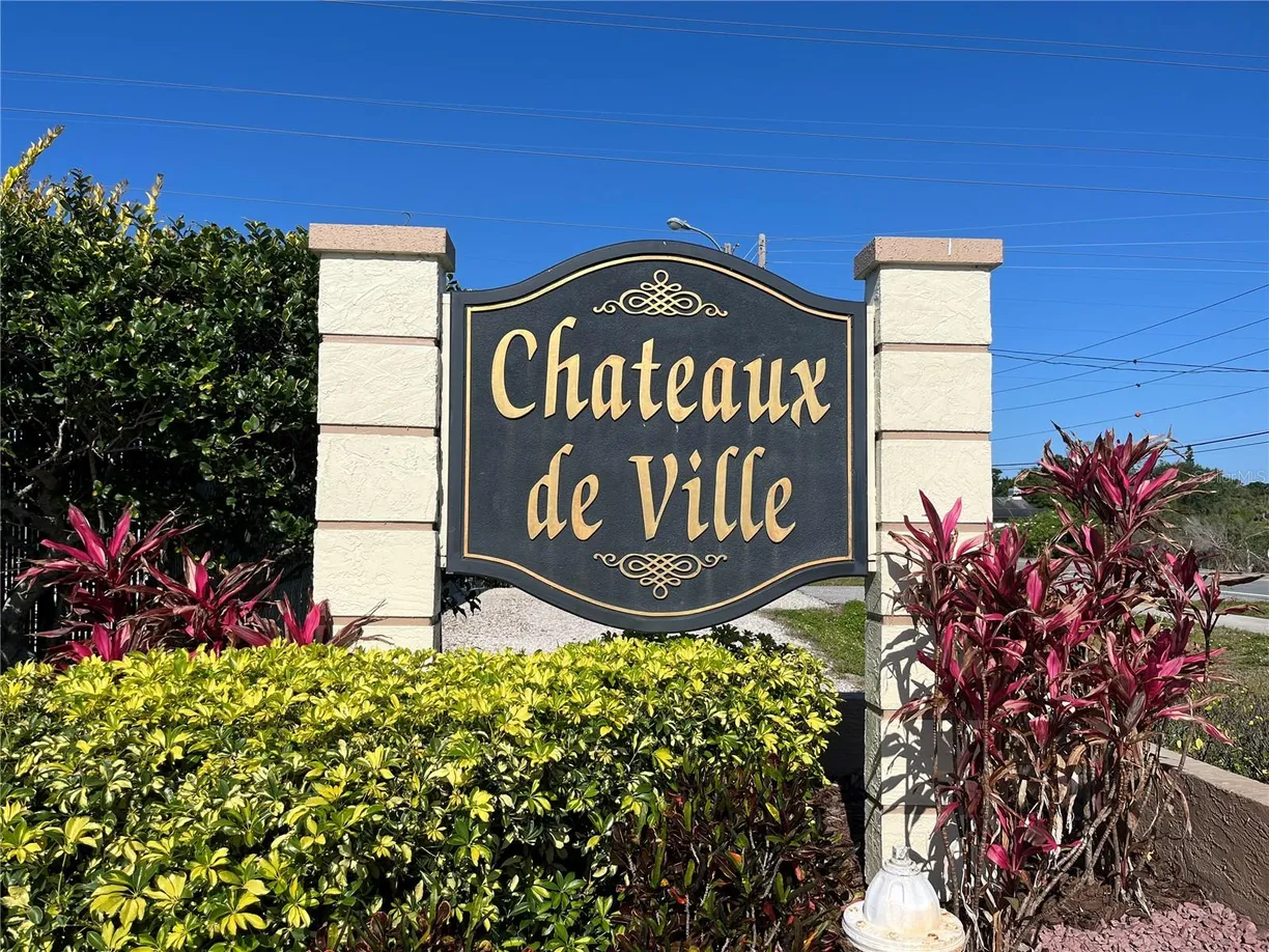 Sarasota/St. Petersburg Real Estate | View 1512 CHATEAUX DE VILLE COURT | Listing
