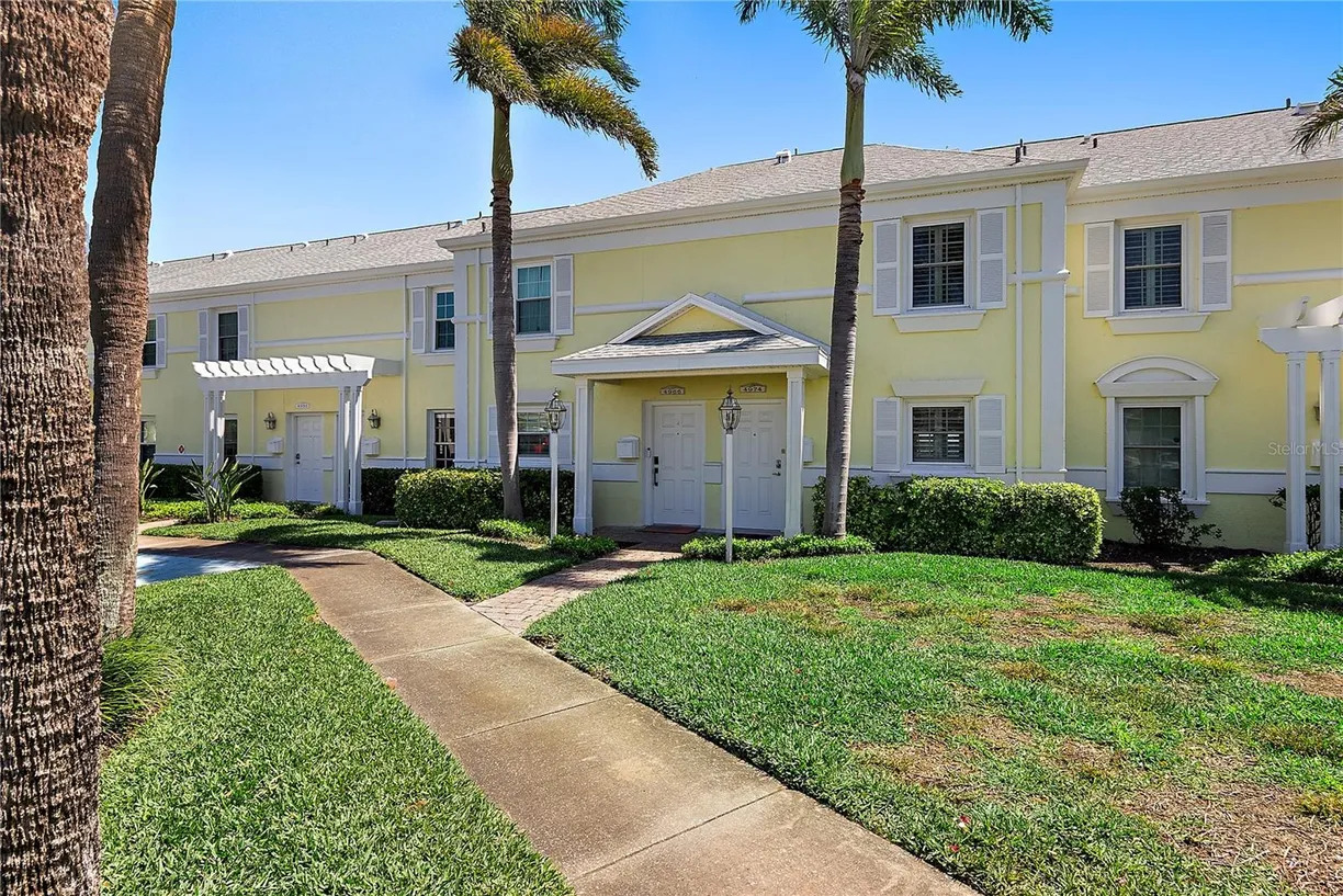 4974 COQUINA KEY DRIVE SE, ST PETERSBURG, FL 33705 Property for sale