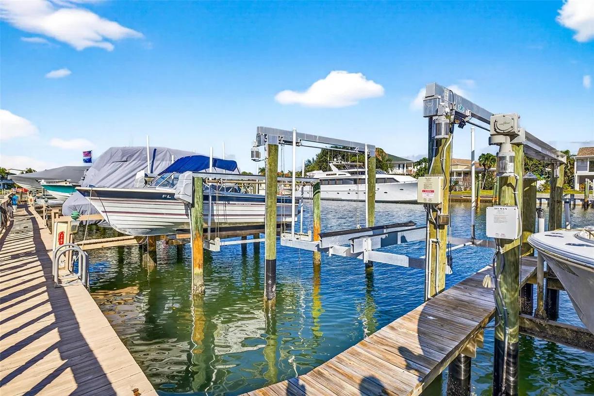 745 PINELLAS BAYWAY S #302, TIERRA VERDE, FL 33715 Property for sale