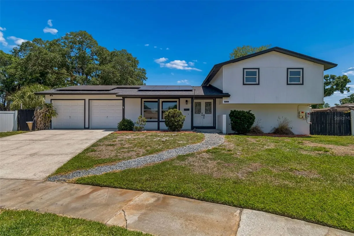 7111 GATEWAY COURT, TAMPA, FL 33615 Property for sale