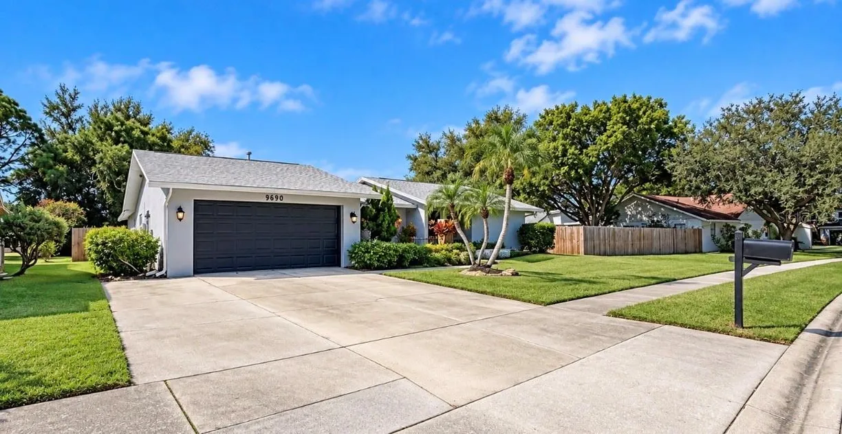 9690 LEEWARD AVENUE, LARGO, FL 33773 Property for sale