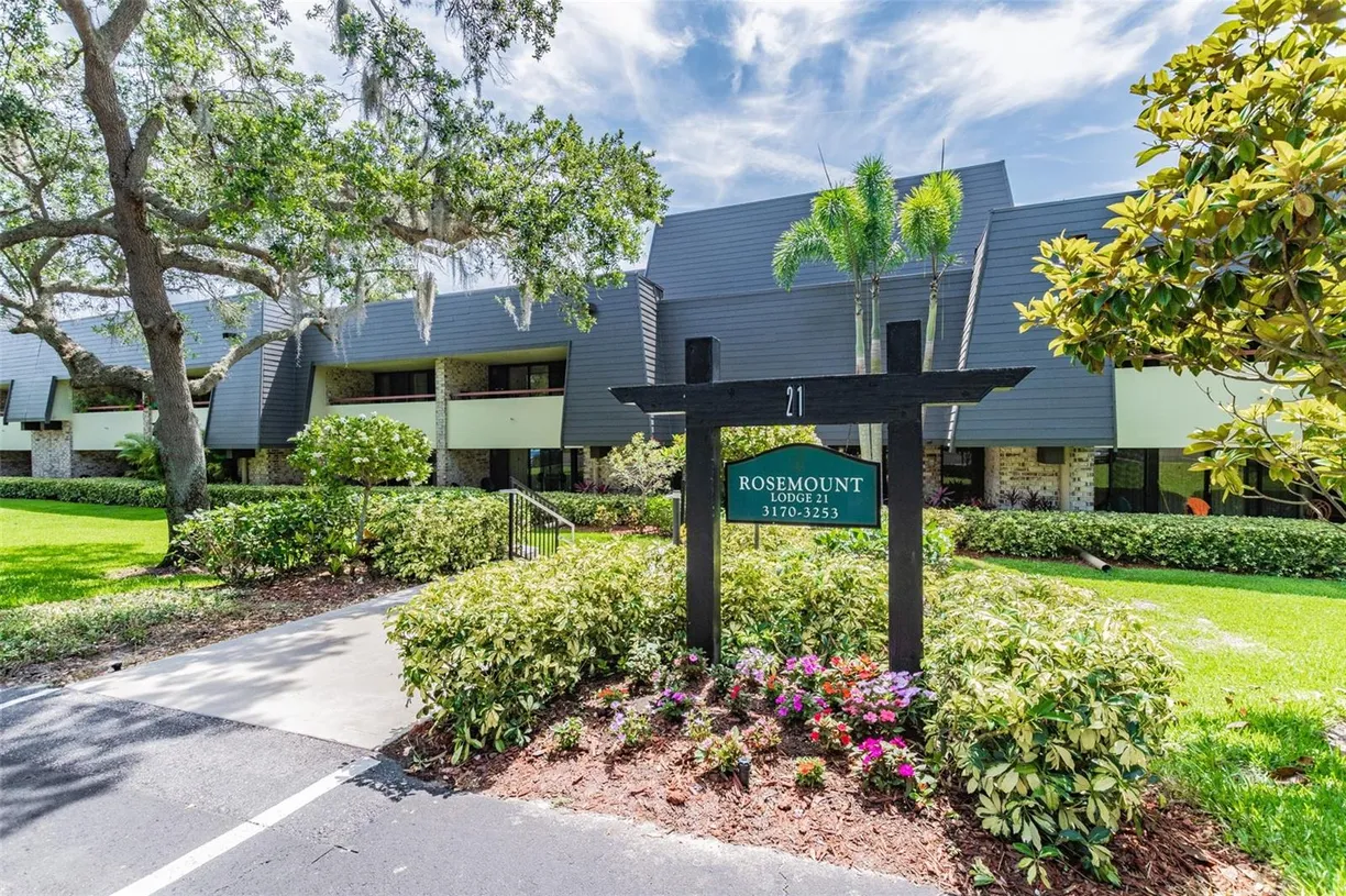 Sarasota/St. Petersburg Real Estate | View 36750 US HIGHWAY 19, 21305 | 2 Beds, 2 Baths