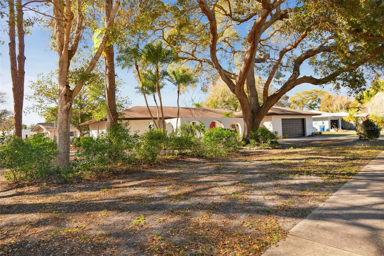 Sarasota/St. Petersburg Real Estate | View 570 CASLER AVENUE | Listing