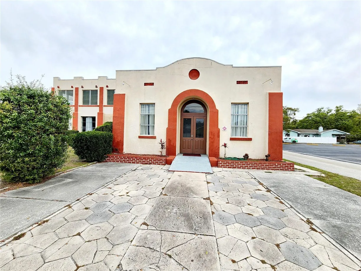 Sarasota/St. Petersburg Real Estate | View 1315 9TH AVENUE | Listing