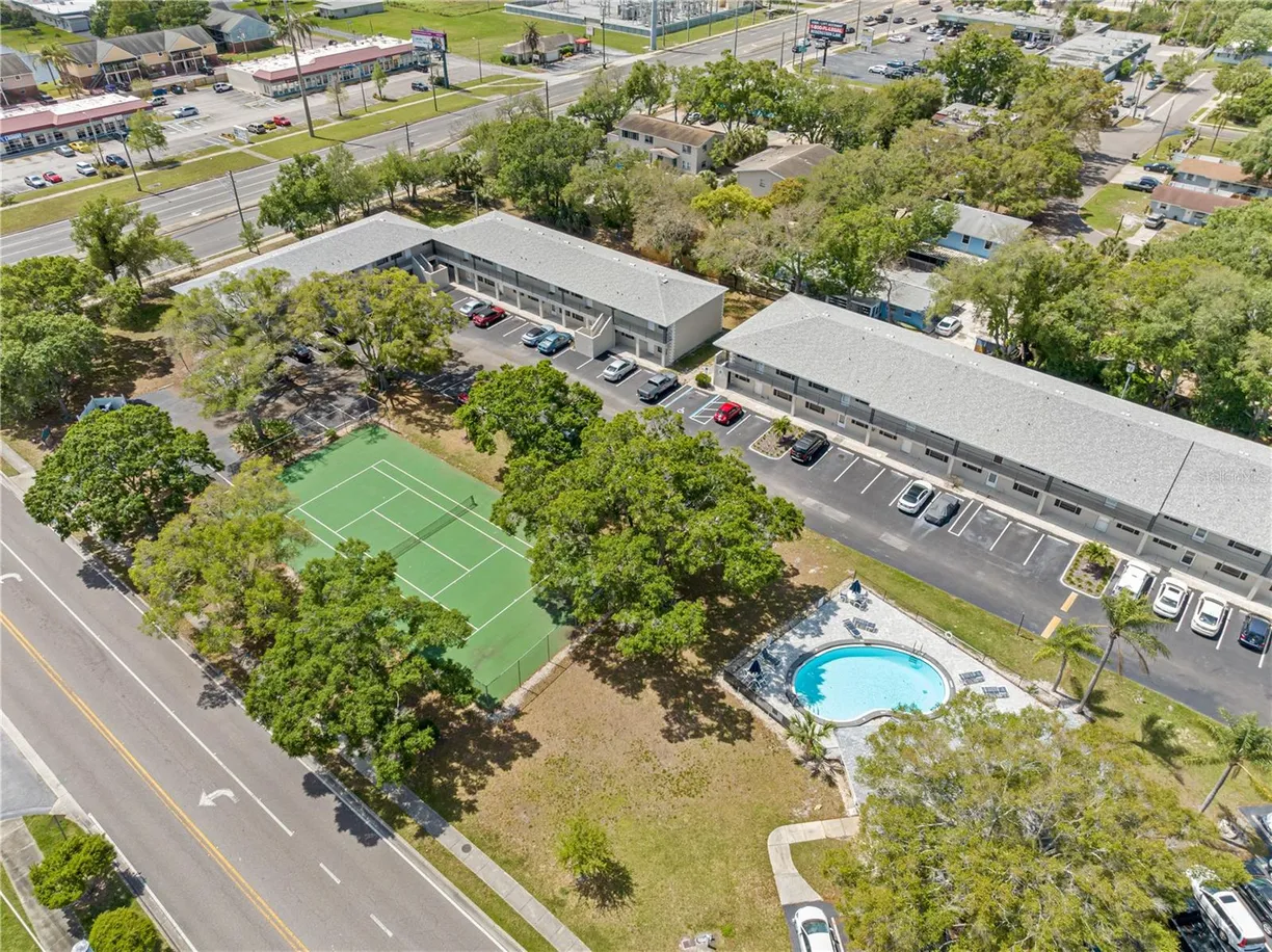 Sarasota/St. Petersburg Real Estate | View 101 LAKE AVENUE, 125 | 1 Bed, 1 Bath