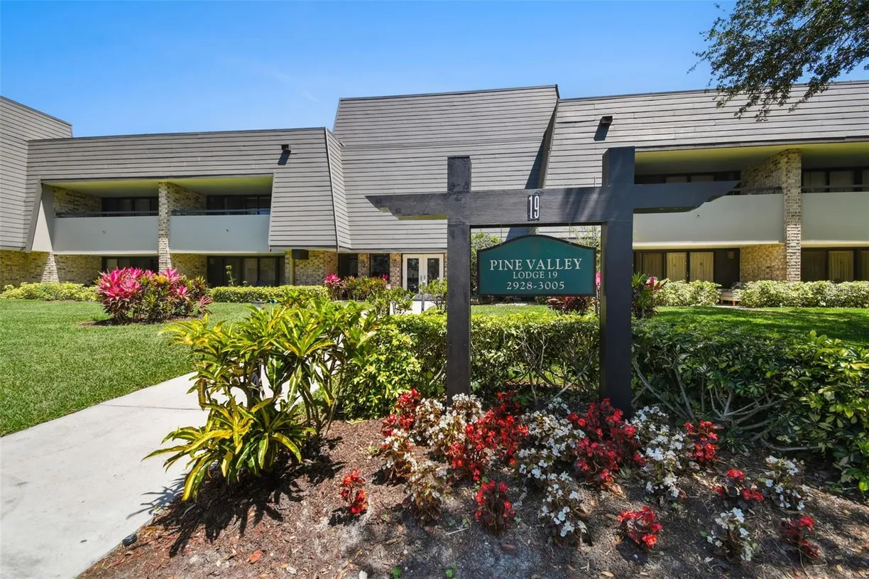 Sarasota/St. Petersburg Real Estate | View 36750 US HIGHWAY 19, 19304 | 2 Beds, 2 Baths