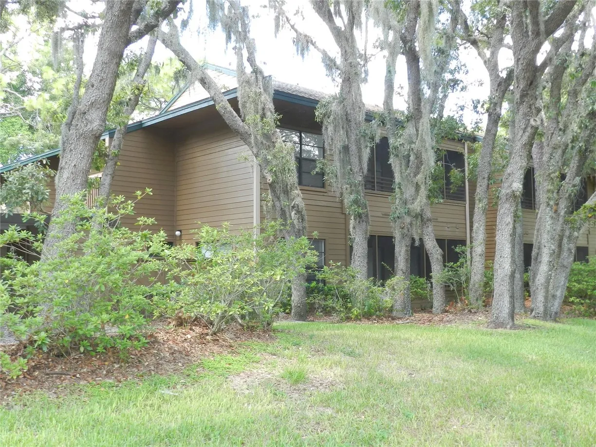 Sarasota/St. Petersburg Real Estate | View 201 CYPRESS POND ROAD, 201 | Listing
