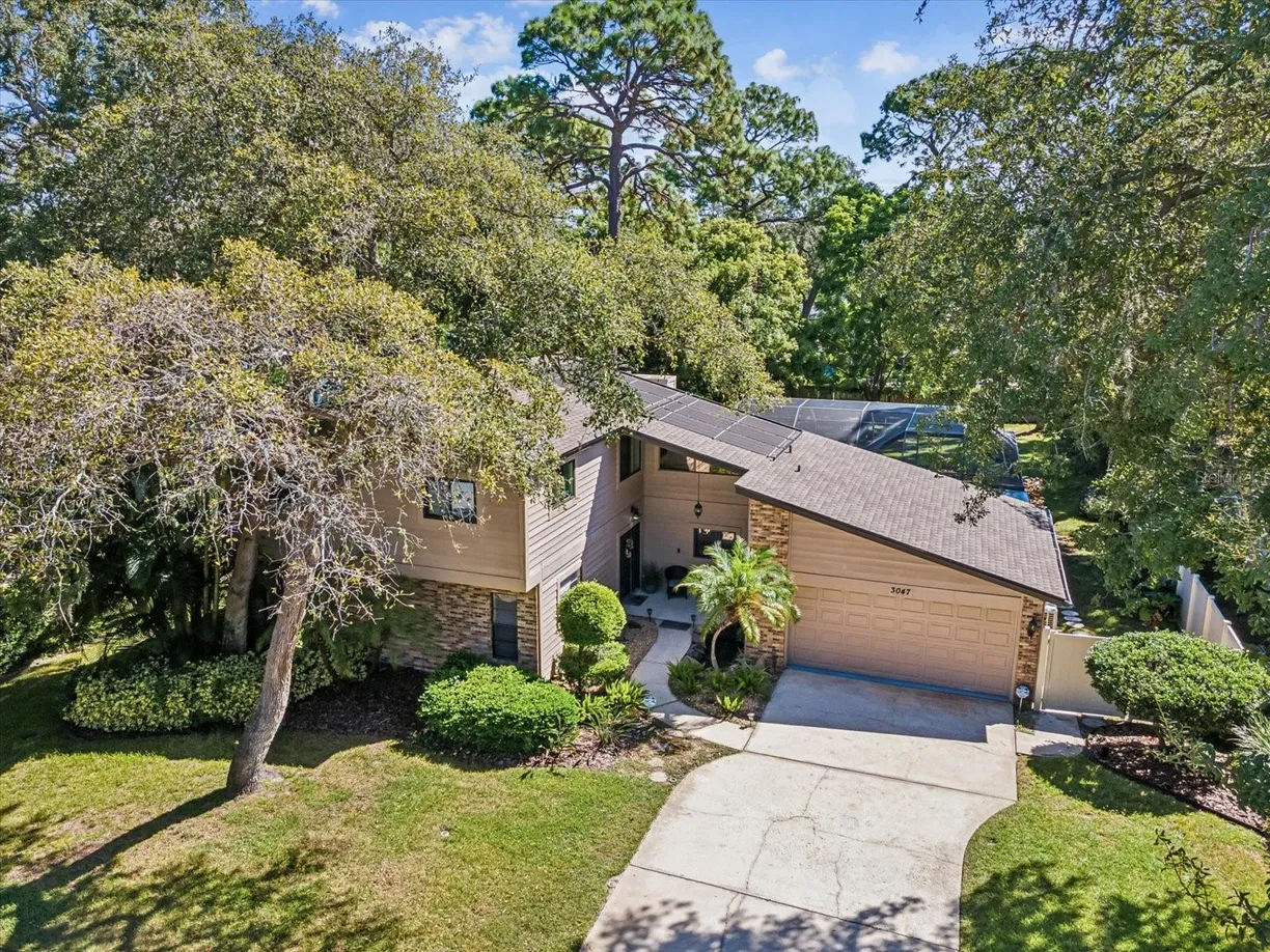 Sarasota/St. Petersburg Real Estate | View 3047 ENISGLEN DRIVE | Listing