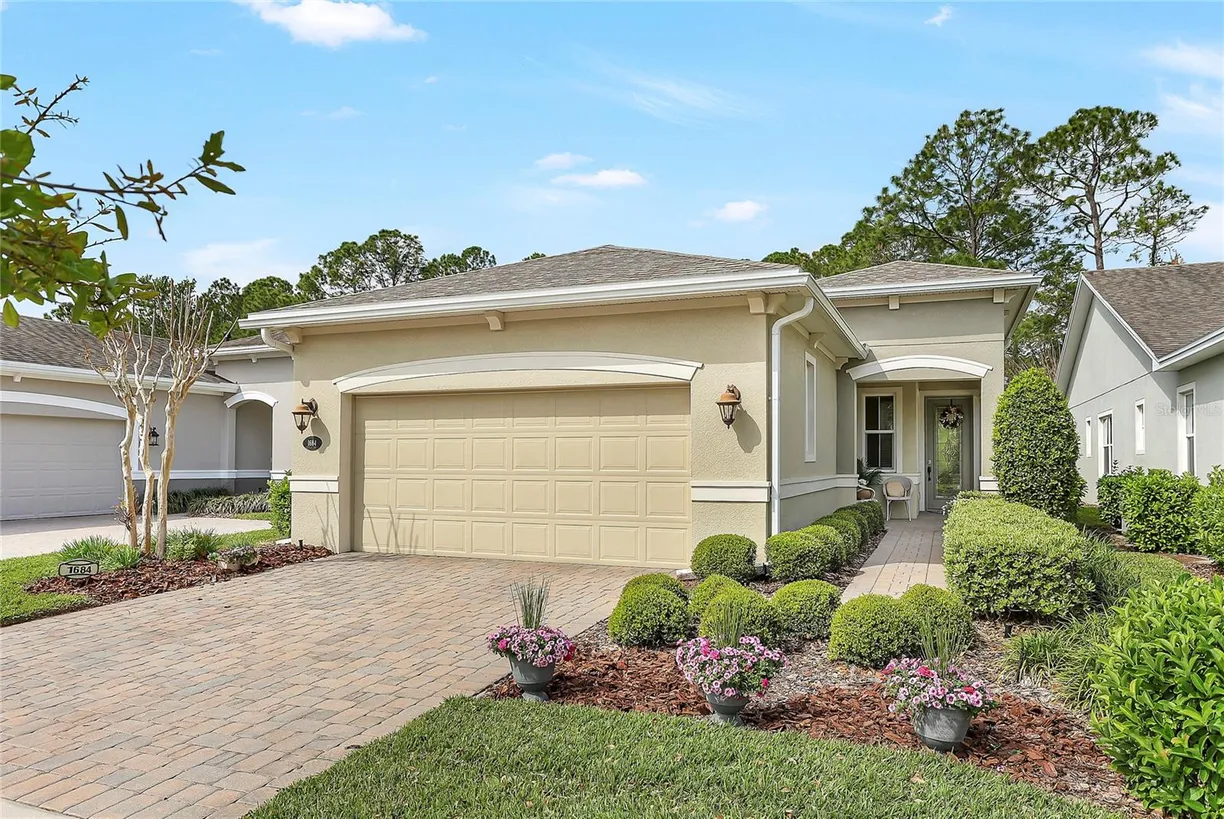 Central Florida Real Estate | View 1684 VICTORIA GARDENS DRIVE | 2 Beds, 2 Baths