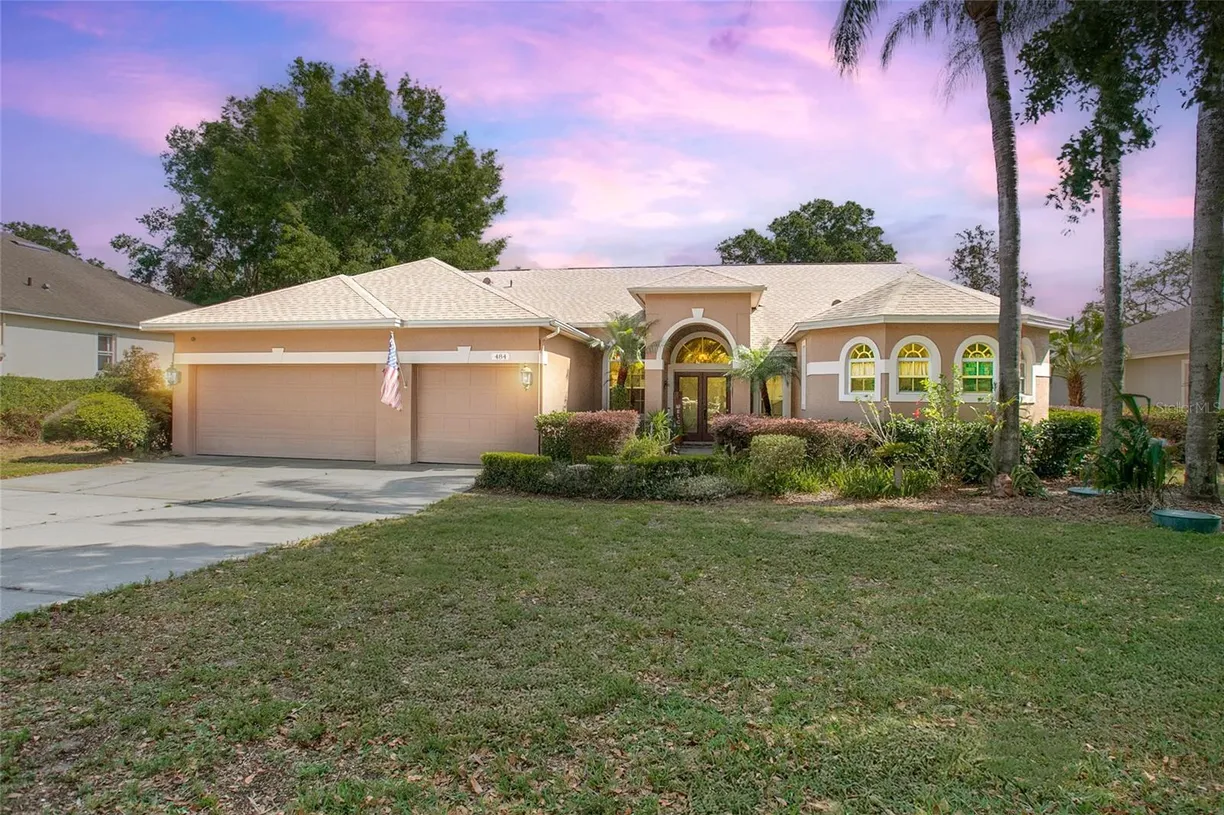 Central Florida Real Estate | View 484 LANARKSHIRE PLACE | 4 Beds, 3 Baths