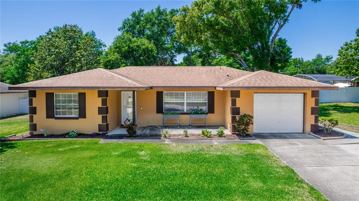 Central Florida Real Estate | View 242 LINDA VISTA STREET | Listing