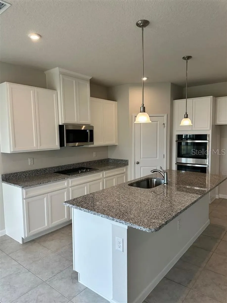 Central Florida Real Estate | View 380 CROSSINGS AVENUE | Listing