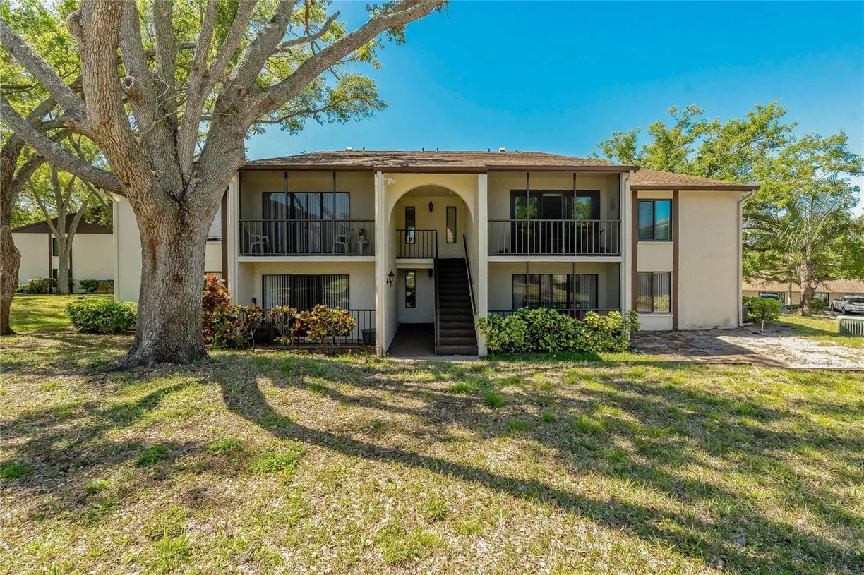 Sarasota/St. Petersburg Real Estate | View 1737 PINE RIDGE WAY, B-1 | 2 Beds, 1 Bath