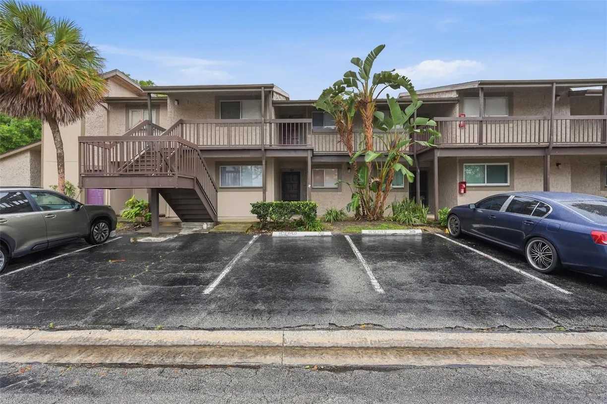 6340 NEWTOWN CIRCLE #40A2, TAMPA, FL 33615 Property for sale