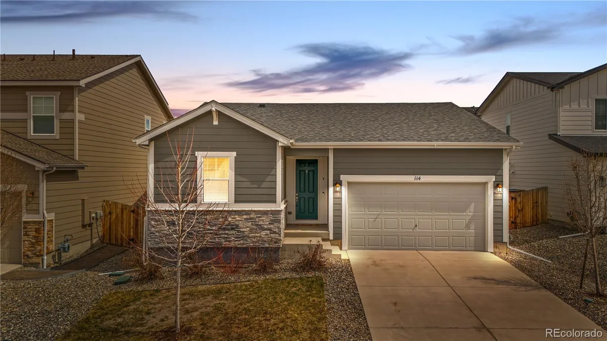 Denver Real Estate | View 114 S Edge Cliff Street | 2 Beds, 2 Baths